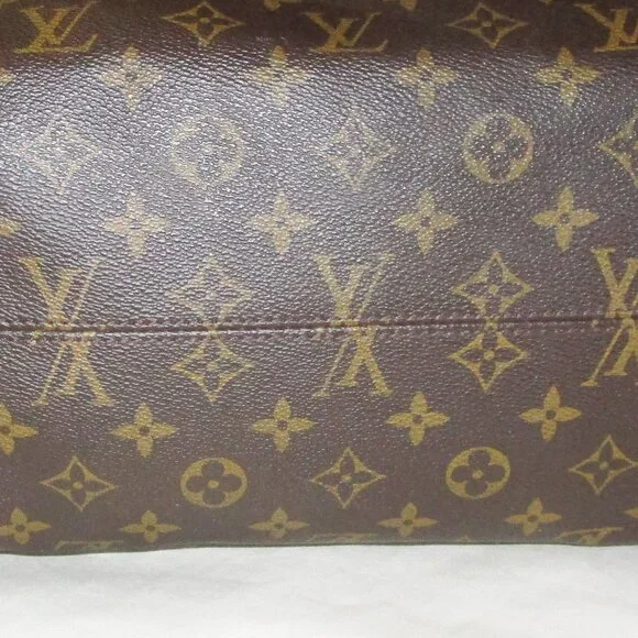 Louis Vuitton Elegant Brown Tote Bag - Picture 4 of 16